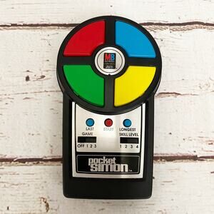 MILTON BRADLEY Vintage 1980 Pocket Simon Game
